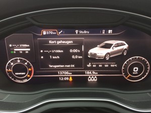 Audi A4 Avant 2.0 TDI - Slechts 13600 km (S-line)