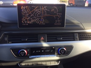 Audi A4 Avant 2.0 TDI - Slechts 20100 km-S line (virtual cockpit)