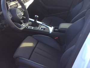 Audi A4 Avant 2.0 TDI - Slechts 20100 km-S line (virtual cockpit)