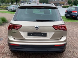 Volkswagen Tiguan 1.4 benzine (VELE OPTIES)